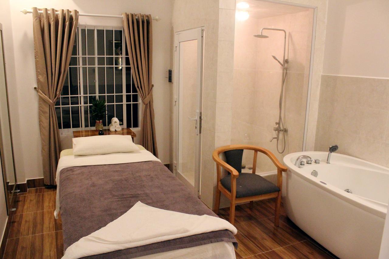 Aroma Hotel And Spa Дуонг-Донг Экстерьер фото